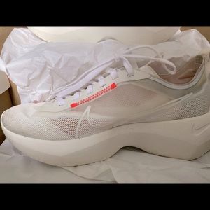 Nike Vista Lite size 8